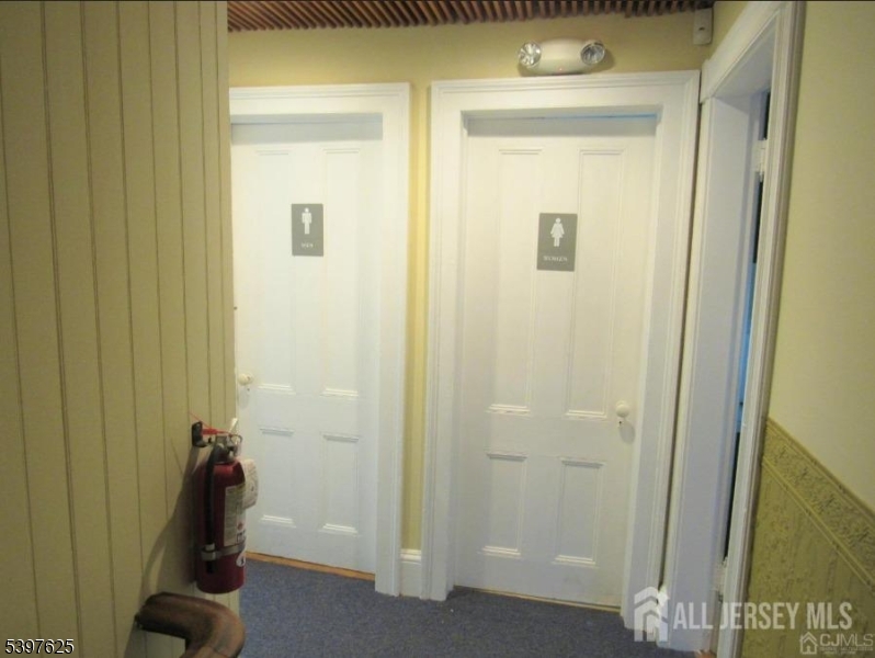 North Brunswick Twp., NJ 08902,623 Georges Rd 1B