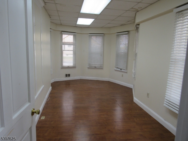 North Brunswick Twp., NJ 08902,623 Georges Rd 1B