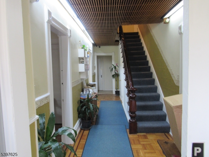 North Brunswick Twp., NJ 08902,623 Georges Rd 1B