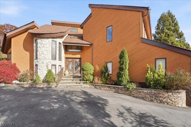 1605 Justin Pl, Mountainside Boro, NJ 07092