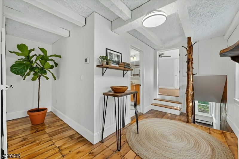 Raritan Twp., NJ 08822,28 Old Clinton Rd