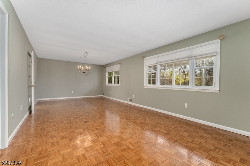 Franklin Twp., NJ 08804,358 Bloomsbury Road