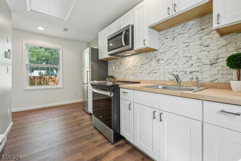 Wayne Twp., NJ 07470,57 Riverlawn Dr