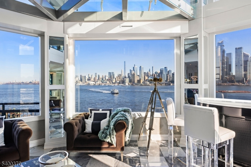 Weehawken Twp., NJ 07086,600 Harbor Blvd. #1079