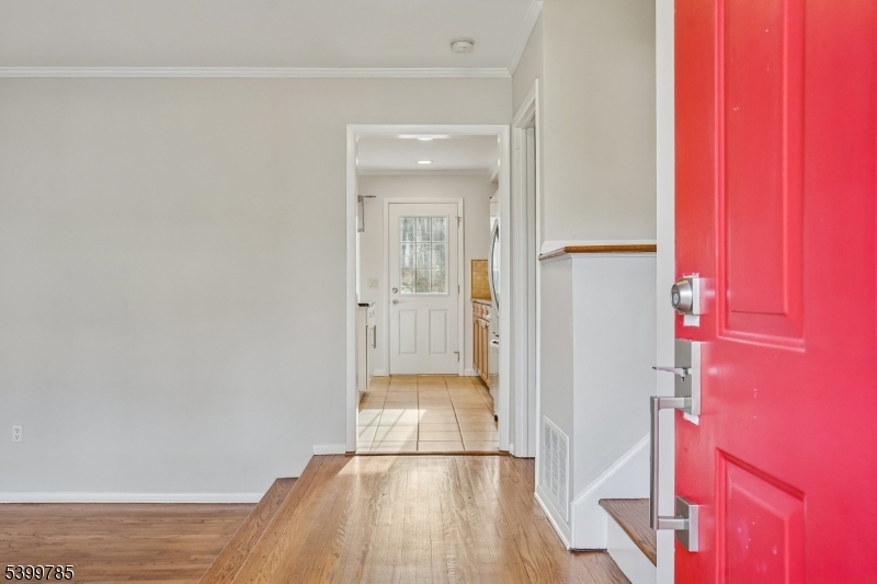 Berkeley Heights Twp., NJ 07922,54 Saw Mill Dr