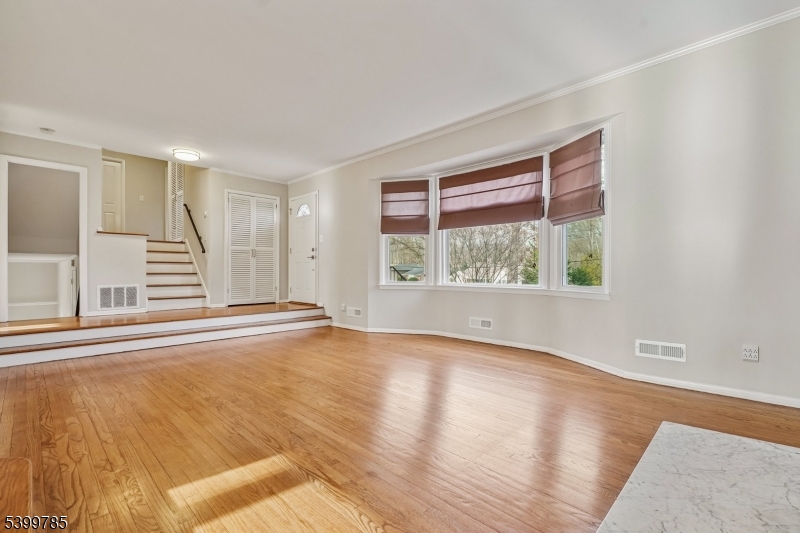 Berkeley Heights Twp., NJ 07922,54 Saw Mill Dr