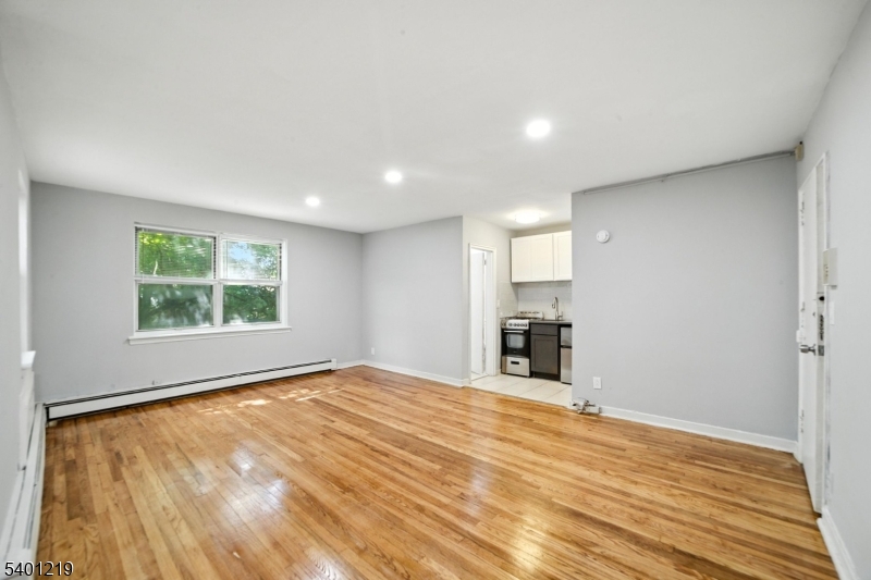 Montclair Twp., NJ 07042,819 Bloomfield Ave Unit 12 #12