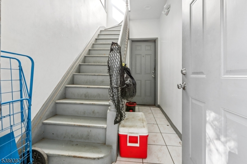 Newark City, NJ 07106,99 Alexander St