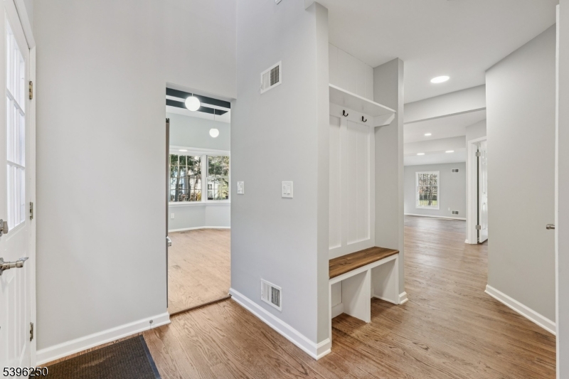 Montville Twp., NJ 07045,10 Century Ct