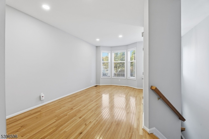 Nutley Twp., NJ 07110,335 Wilshire Dr