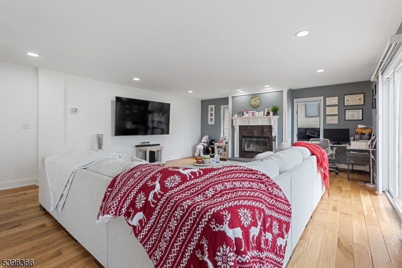 Wayne Twp., NJ 07470,69 Colonial Rd