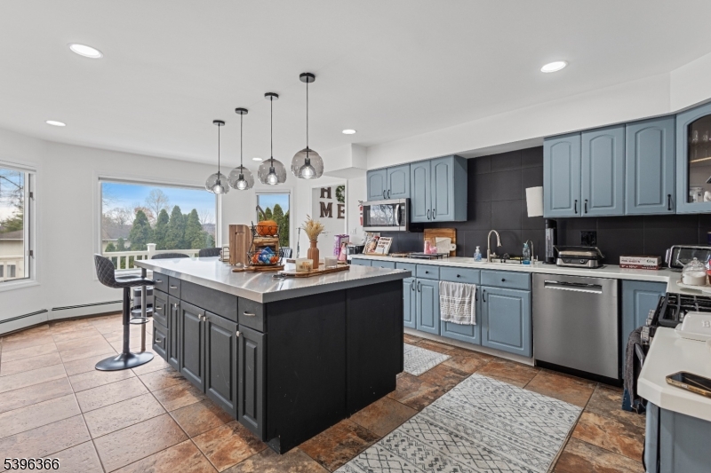 Wayne Twp., NJ 07470,69 Colonial Rd