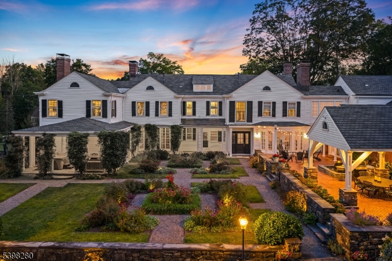 Mendham Boro, NJ 07945,22 Talmage Rd