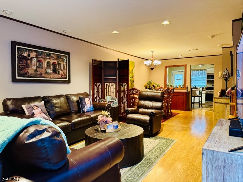 Springfield Twp., NJ 07081,559 S Springfield Ave