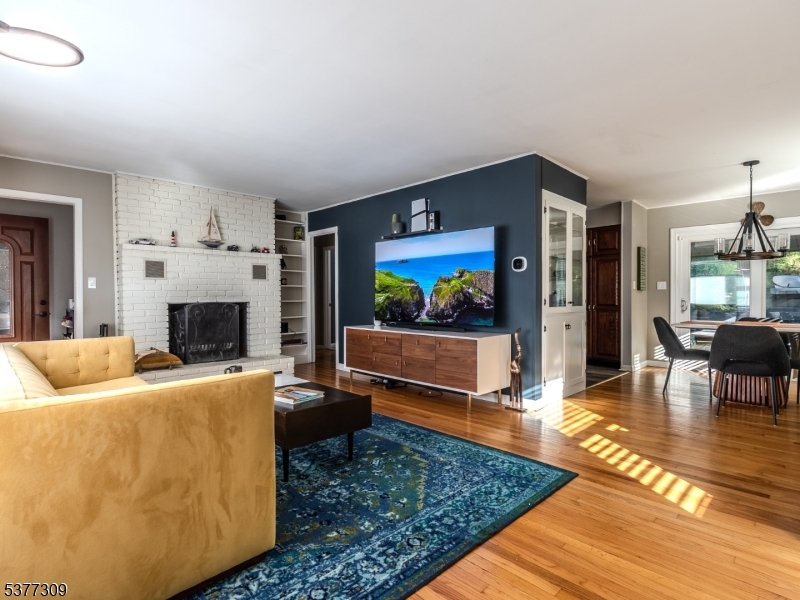 Sparta Twp., NJ 07871,377 E Shore Trl