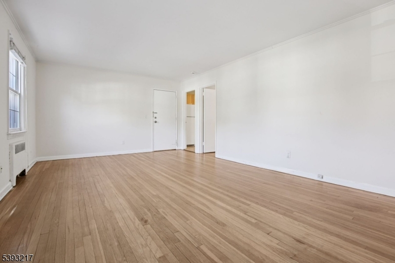 Summit City, NJ 07901,390 Morris Ave #35