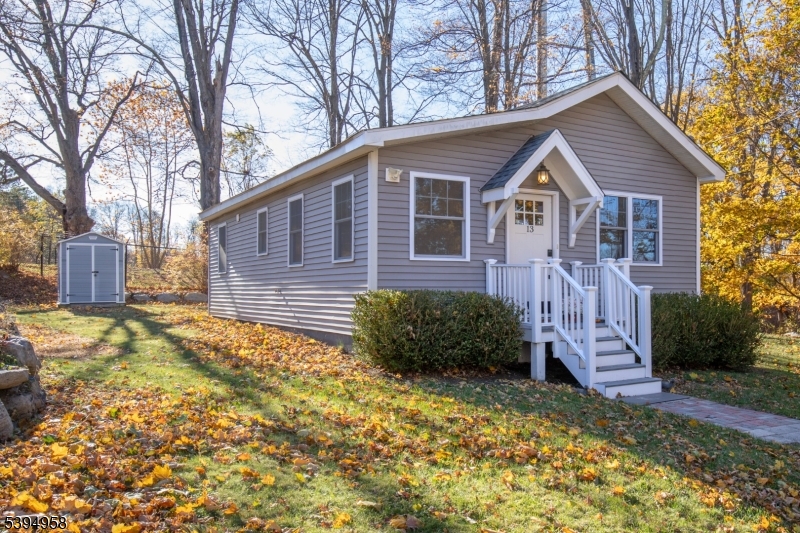 Newton Town, NJ 07860,13 Summit Ave