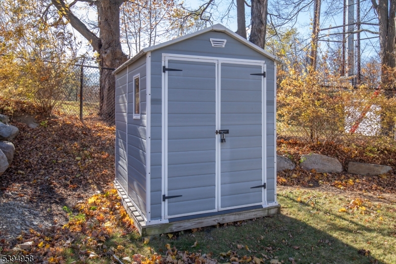 Newton Town, NJ 07860,13 Summit Ave