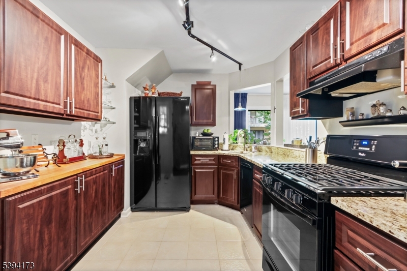 Sayreville Boro, NJ 08859,1902 Bayhead Dr