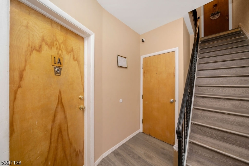 Hillside Twp., NJ 07205,275-7 Hollywood Ave #4