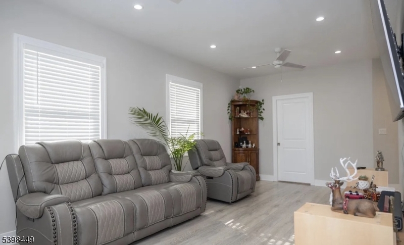 Woodbridge Twp., NJ 07064,118 Holly St