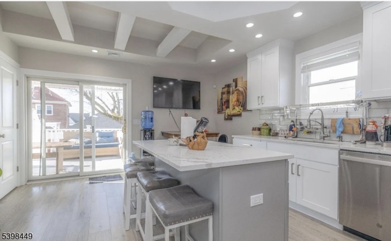 Woodbridge Twp., NJ 07064,118 Holly St