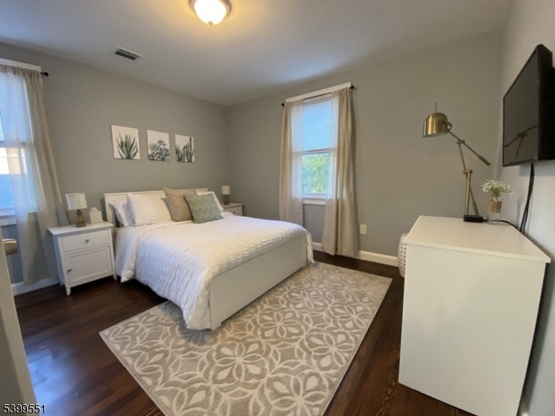 Linden City, NJ 07036,925 Mack Pl