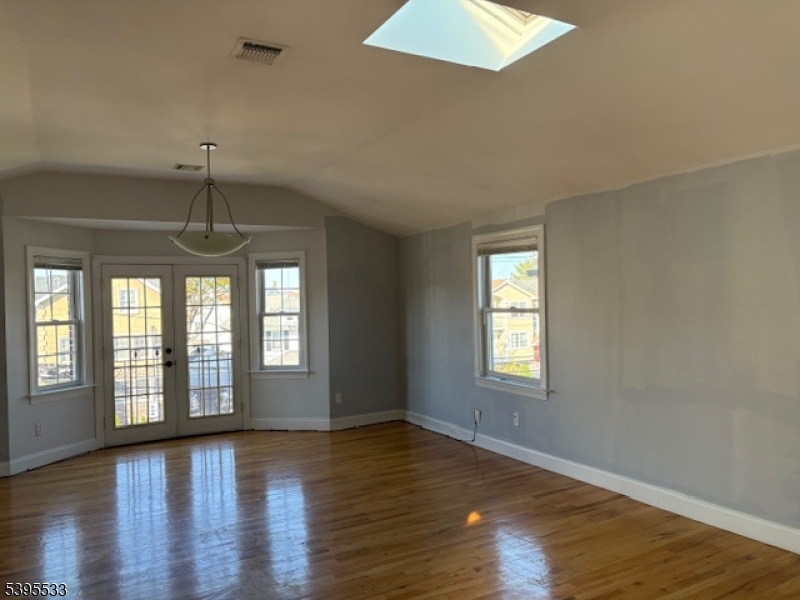 Elizabeth City, NJ 07202,728 Linden Ave