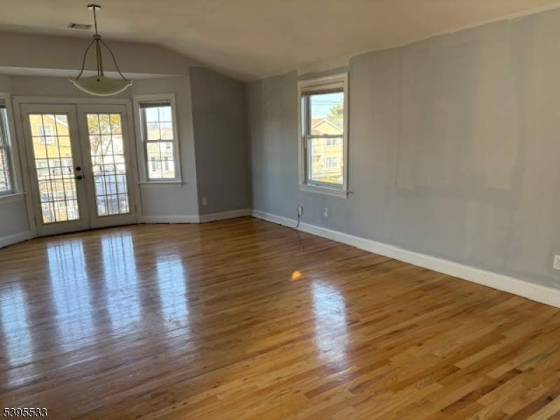 Elizabeth City, NJ 07202,728 Linden Ave