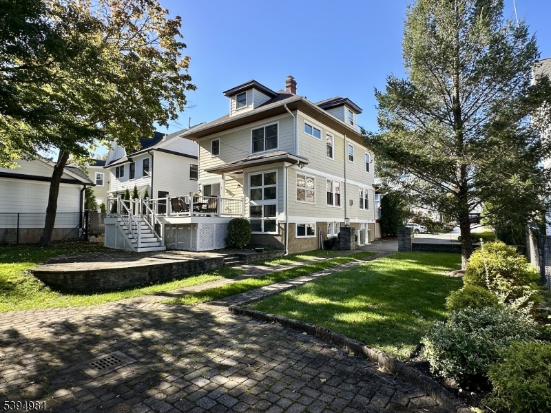 Madison Boro, NJ 07940,12 Maple Ave