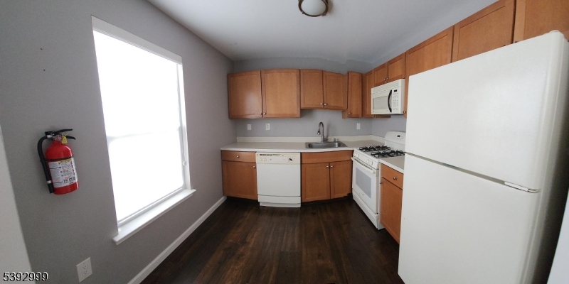 Perth Amboy City, NJ 08861,532 Great Beds Ct #532