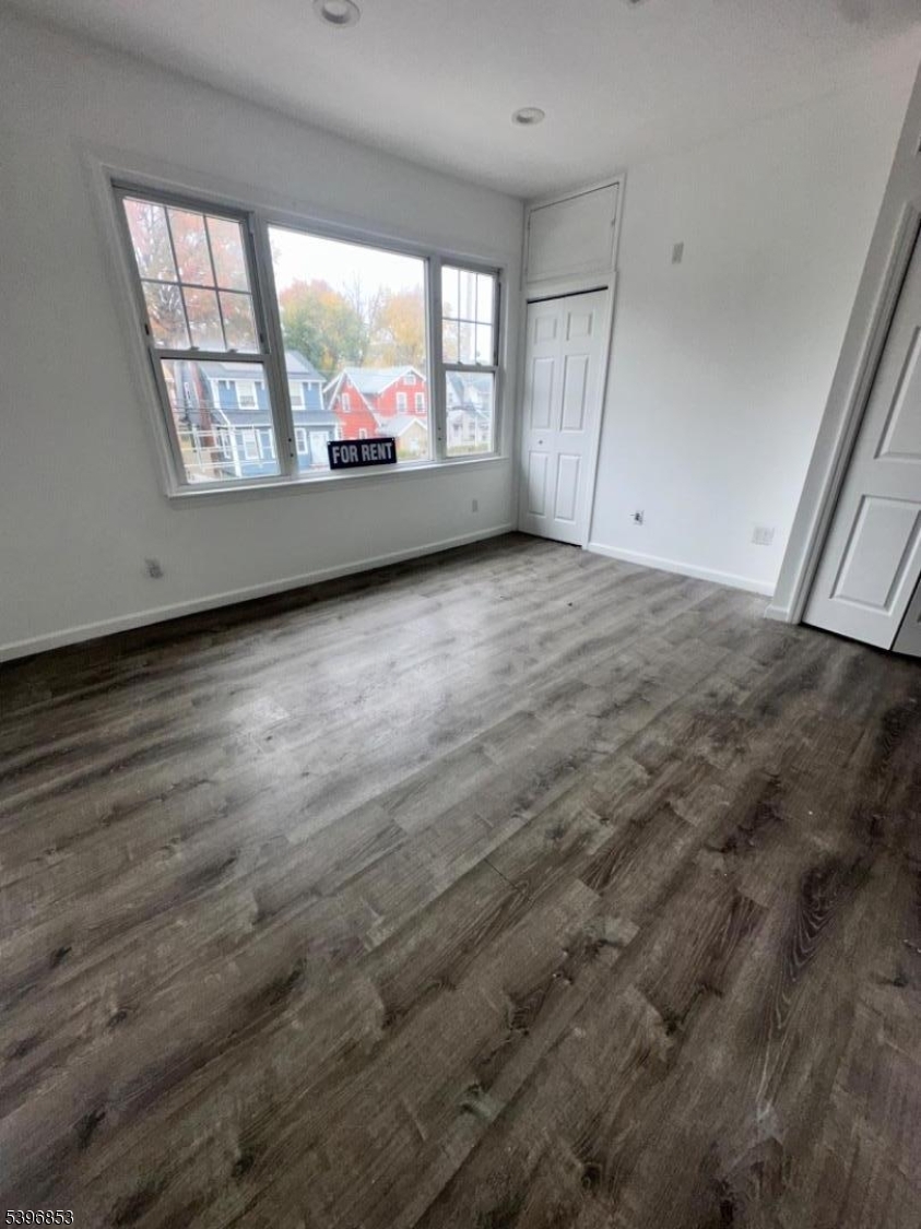 Newark City, NJ 07107,401 3Rd Ave W