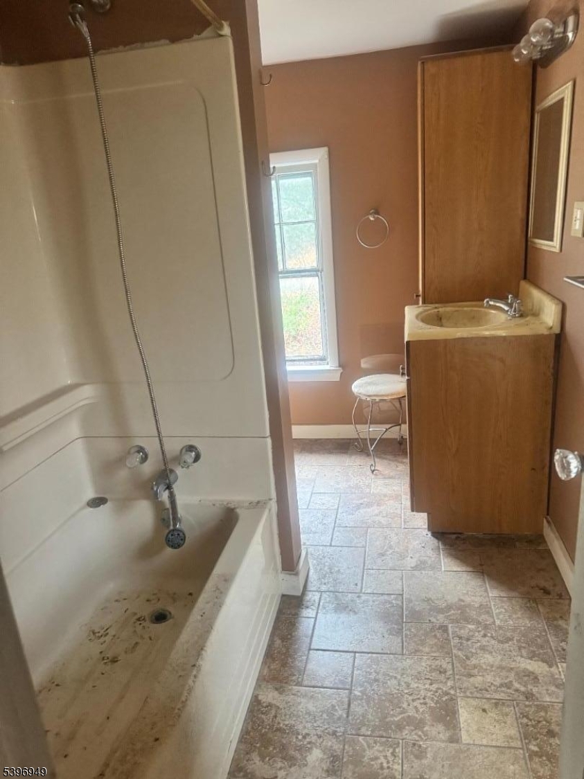 Frelinghuysen Twp., NJ 07825,229 Spring Valley Rd