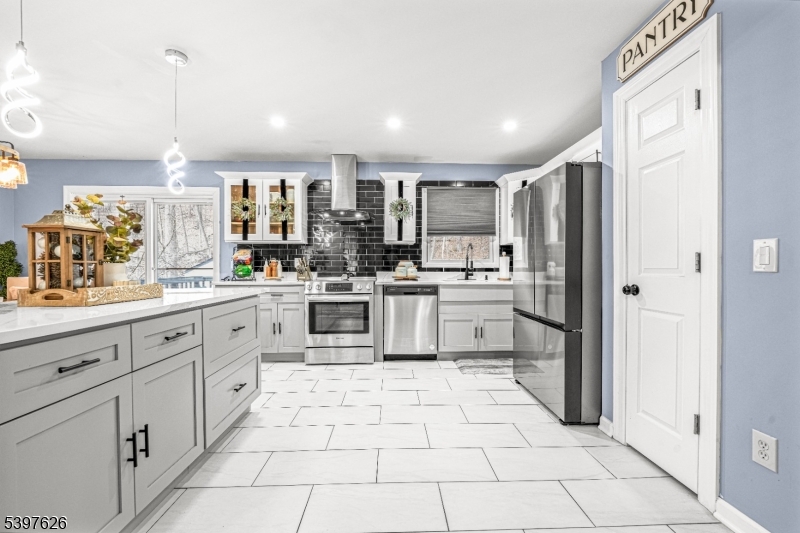 Vernon Twp., NJ 07461,19 Black Walnut Mt Rd