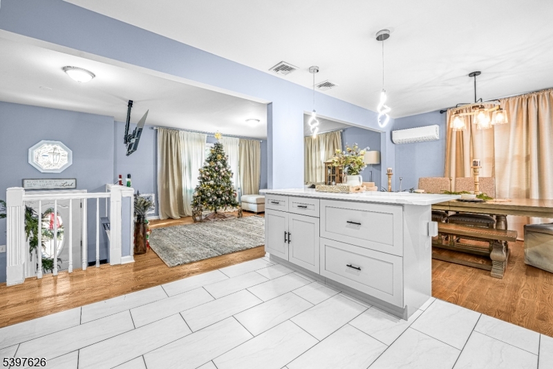 Vernon Twp., NJ 07461,19 Black Walnut Mt Rd