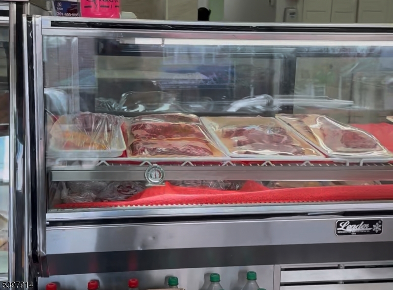 Cliffside Park Boro, NJ 07010,547 Anderson Ave