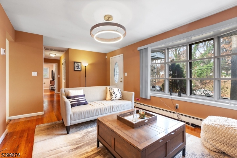 Woodbridge Twp., NJ 08830,65 Willow Ave