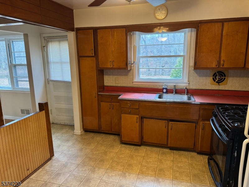 Berkeley Heights Twp., NJ 07922,41 Eaton Ct