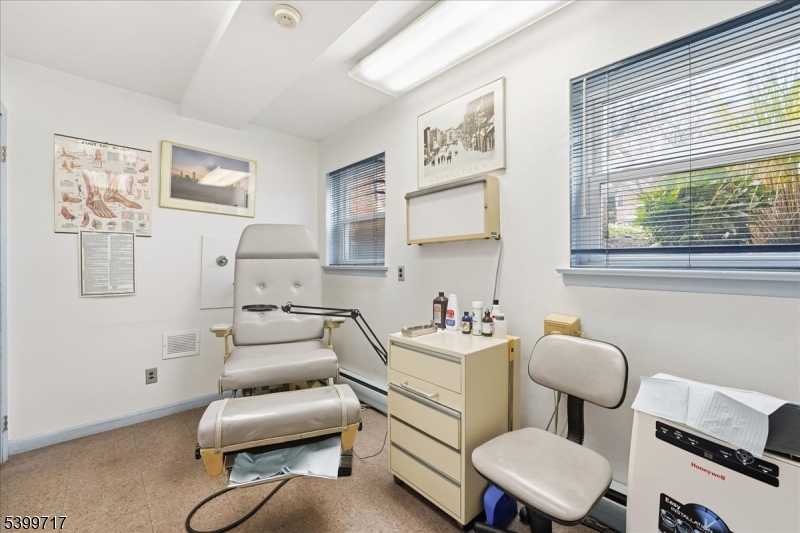 Verona Twp., NJ 07044,741 Bloomfield Ave