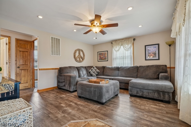 Woodbridge Twp., NJ 07095,326 Dekalb Ave