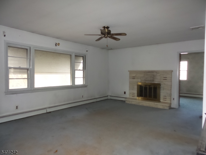 Ramsey Boro, NJ 07446,89 Church St