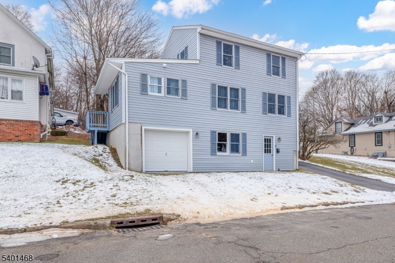 49 Sussex St, Newton Town, NJ 07860