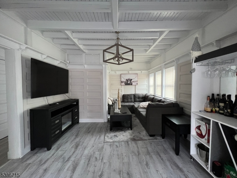 Newark City, NJ 07104,324-326 Summer Ave #3