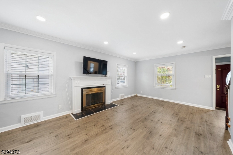 Springfield Twp., NJ 07081,125 Meisel Ave