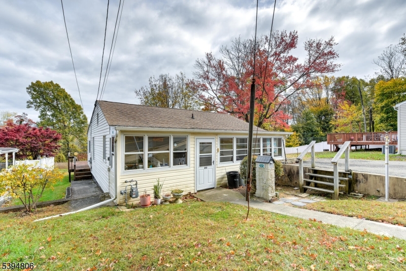 215 Washington Ave,  Victory Gardens Boro,  NJ 07801