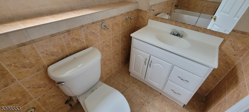 Wallington Boro, NJ 07057,104 Wallington Ave #1