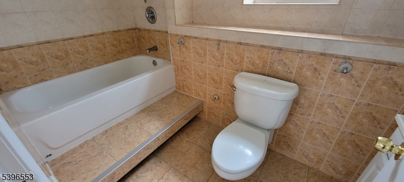 Wallington Boro, NJ 07057,104 Wallington Ave #1