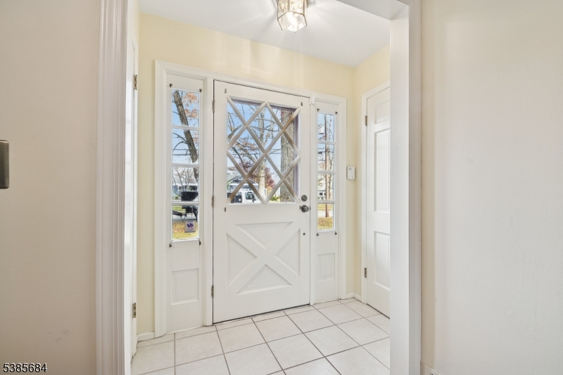 Bernards Twp., NJ 07920,19 Juniper Way