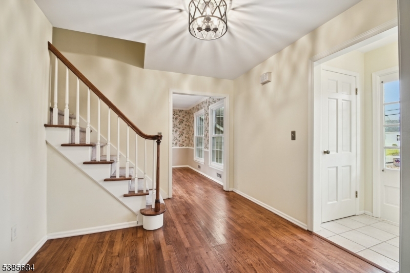 Bernards Twp., NJ 07920,19 Juniper Way