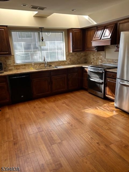 Bedminster Twp., NJ 07921,17 Crestmont Road Ondo